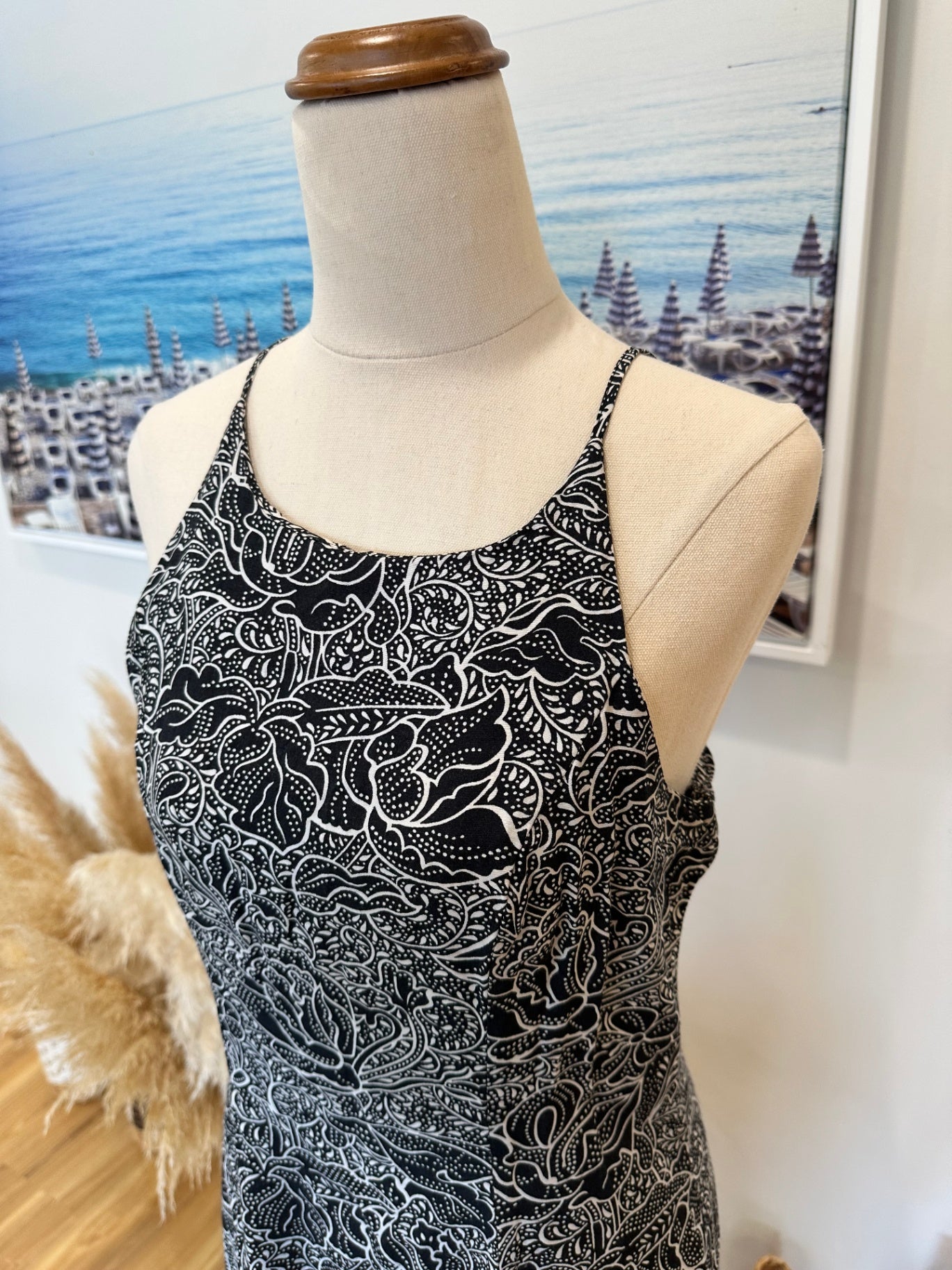 [SALE] Glassons - Swing Dress - Size 8 - Black and white