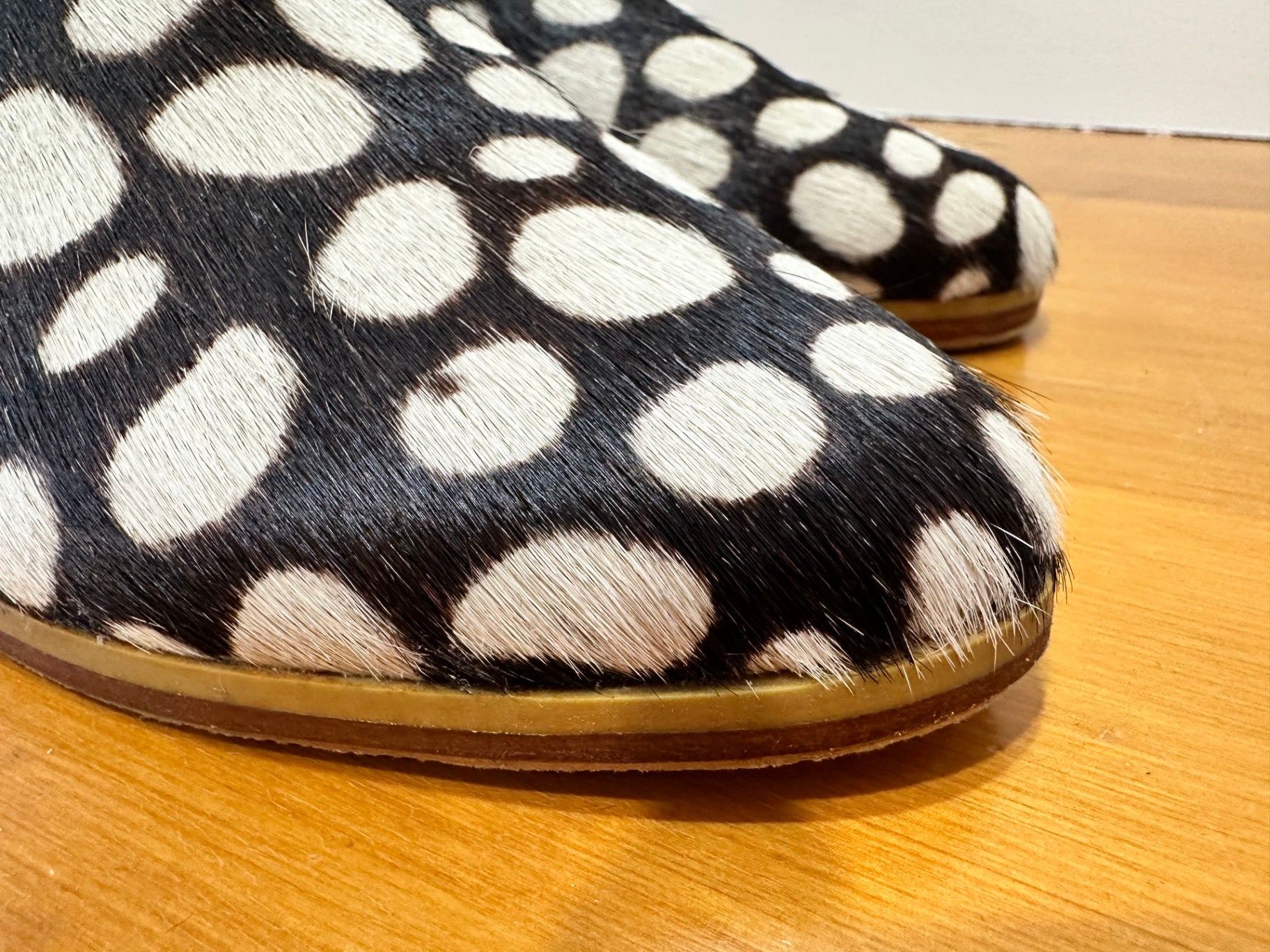 [SALE] Made in Hoi An - Slip on Shoes - Size 38 - Pony Hair