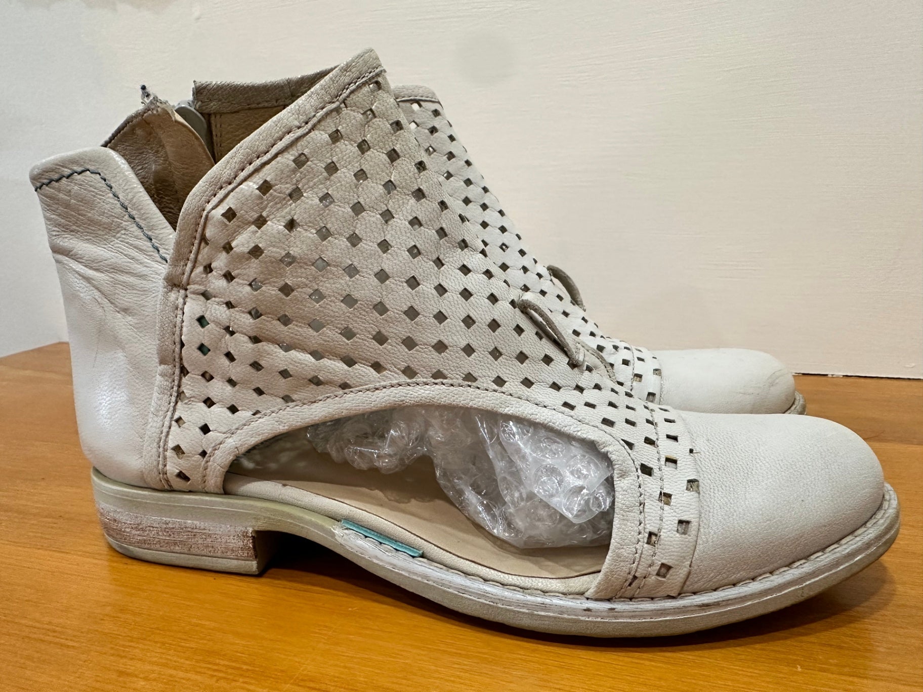 [SALE] Pinto Di Blu - Summer Ankle Boots - Size 38 - Beige