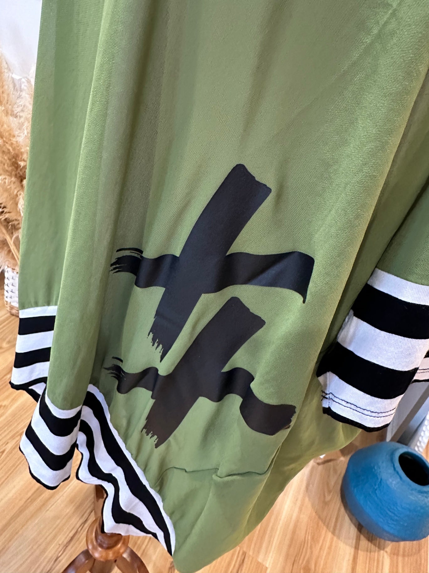 Pretty Basics by Taking Shape - Lightweight Hooded Top - Extra Large - Green