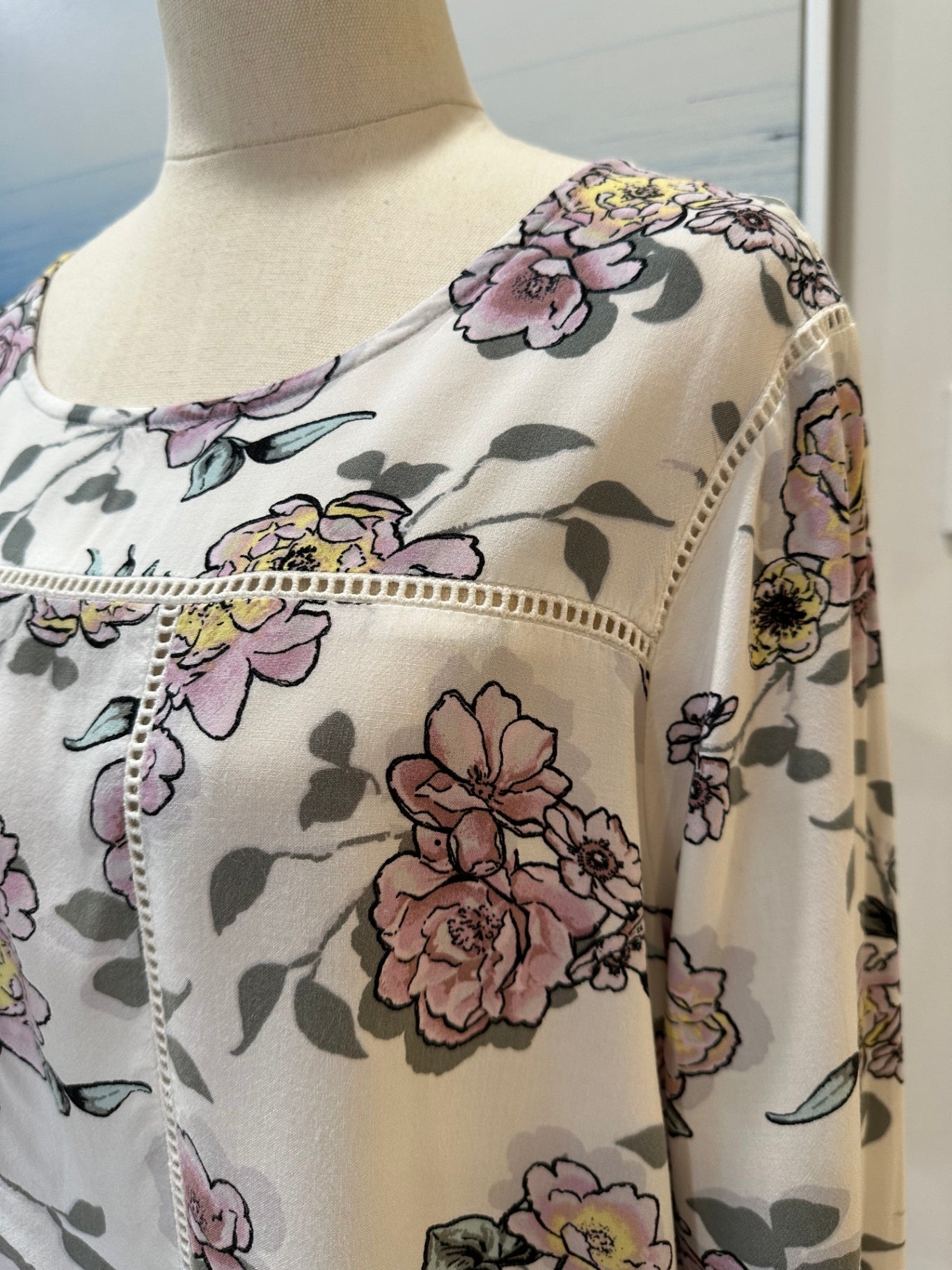 [SALE] Katies - Bohemian Blouse - Size 20 - White with pink, yellow, and black floral pattern