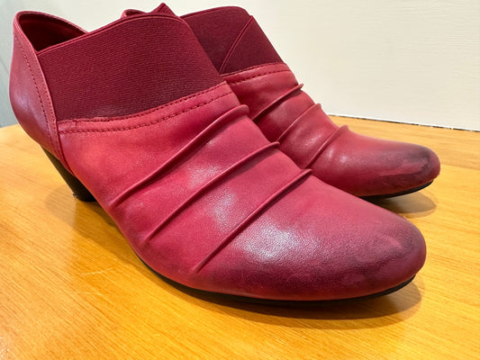 Boston Belle - Ankle Boots - Size 41 - Red