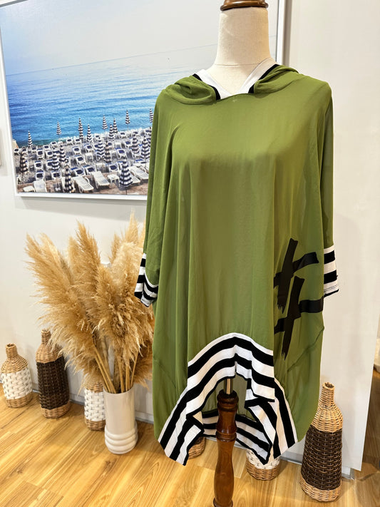 Pretty Basics by Taking Shape - Lightweight Hooded Top - Extra Large - Green