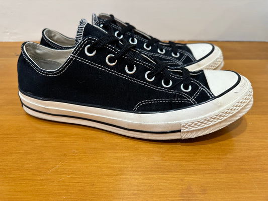Converse Sneakers - Size 41.5 - Black and white