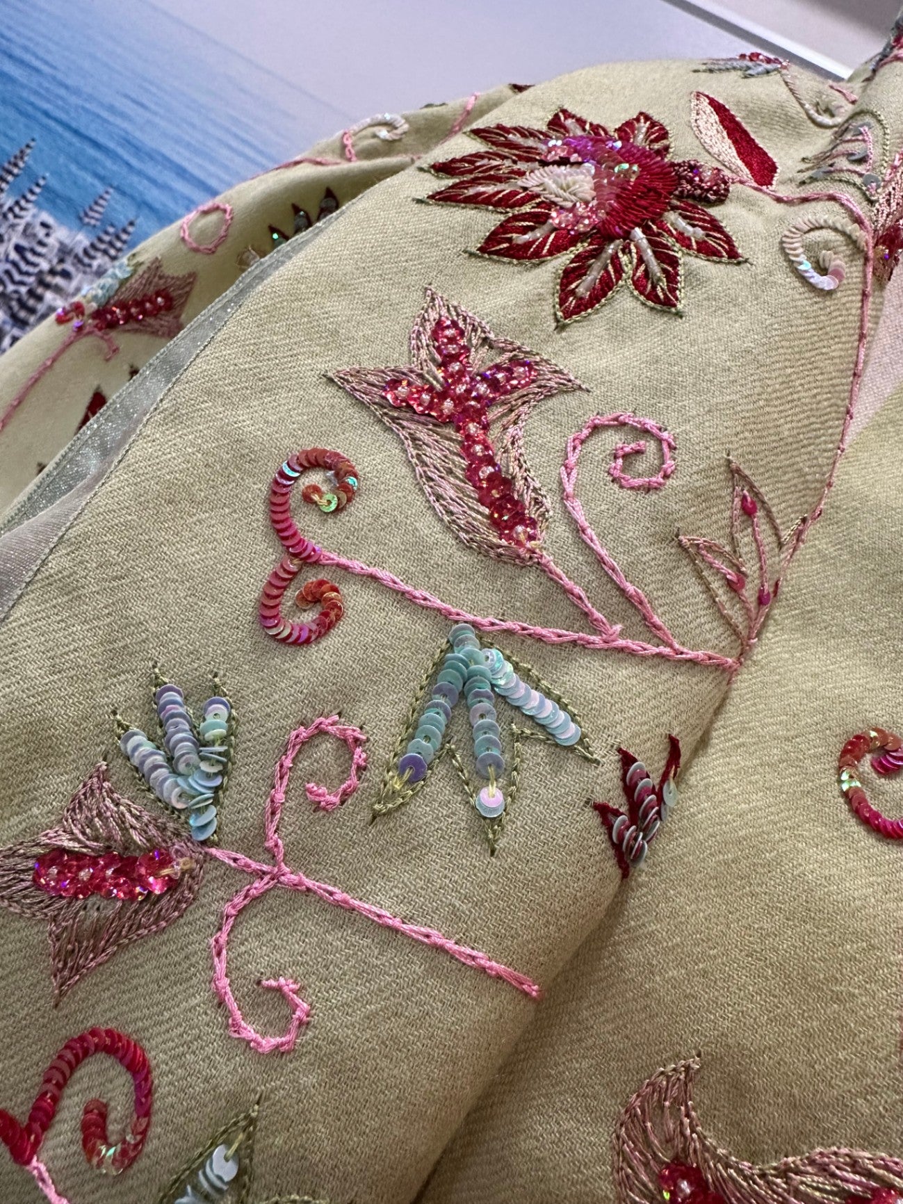 [SALE] Pale green scarf with pink sequins - 100% wool