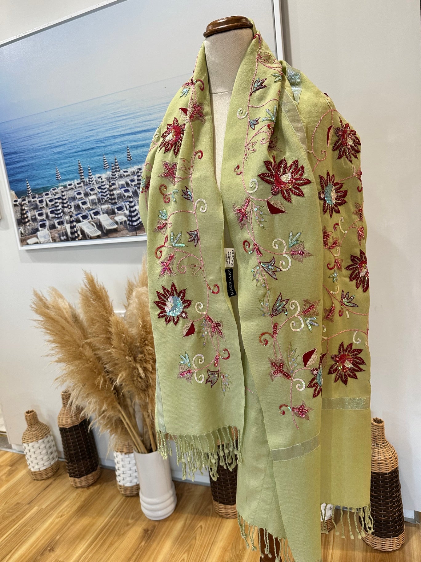 [SALE] Pale green scarf with pink sequins - 100% wool