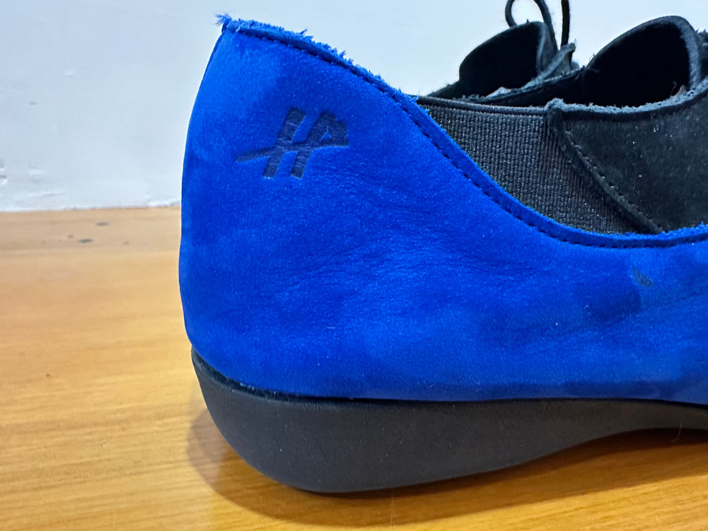 [SALE] Hirica - Blue Suede Shoes - Size 39 Blue and Black