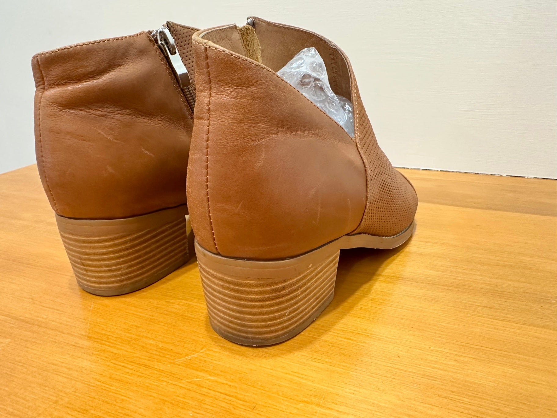 Oli - Ankle Boots - Size 10 - Tan Brown