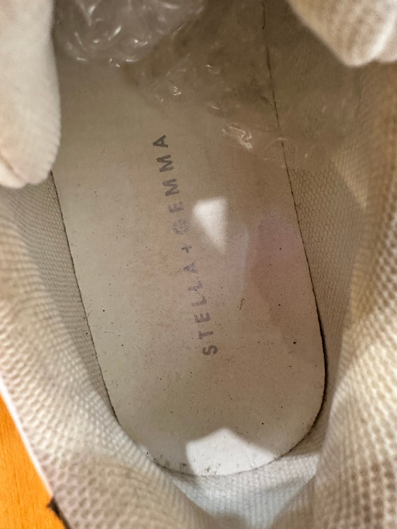 Stella + Gemma Sneakers - Size 38 - White