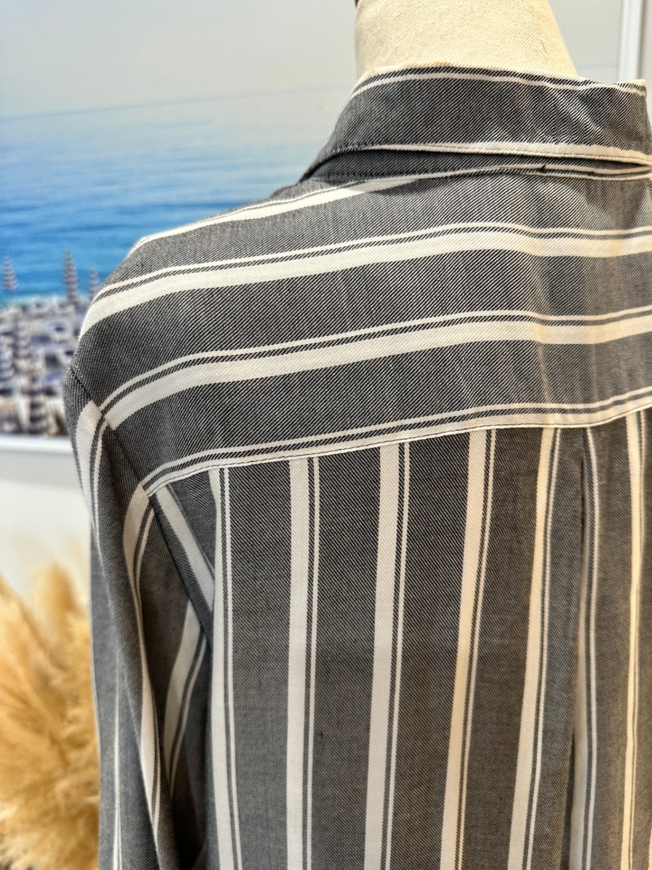 [SALE] Lee Shirt - Size Small - Grey & White Stripes