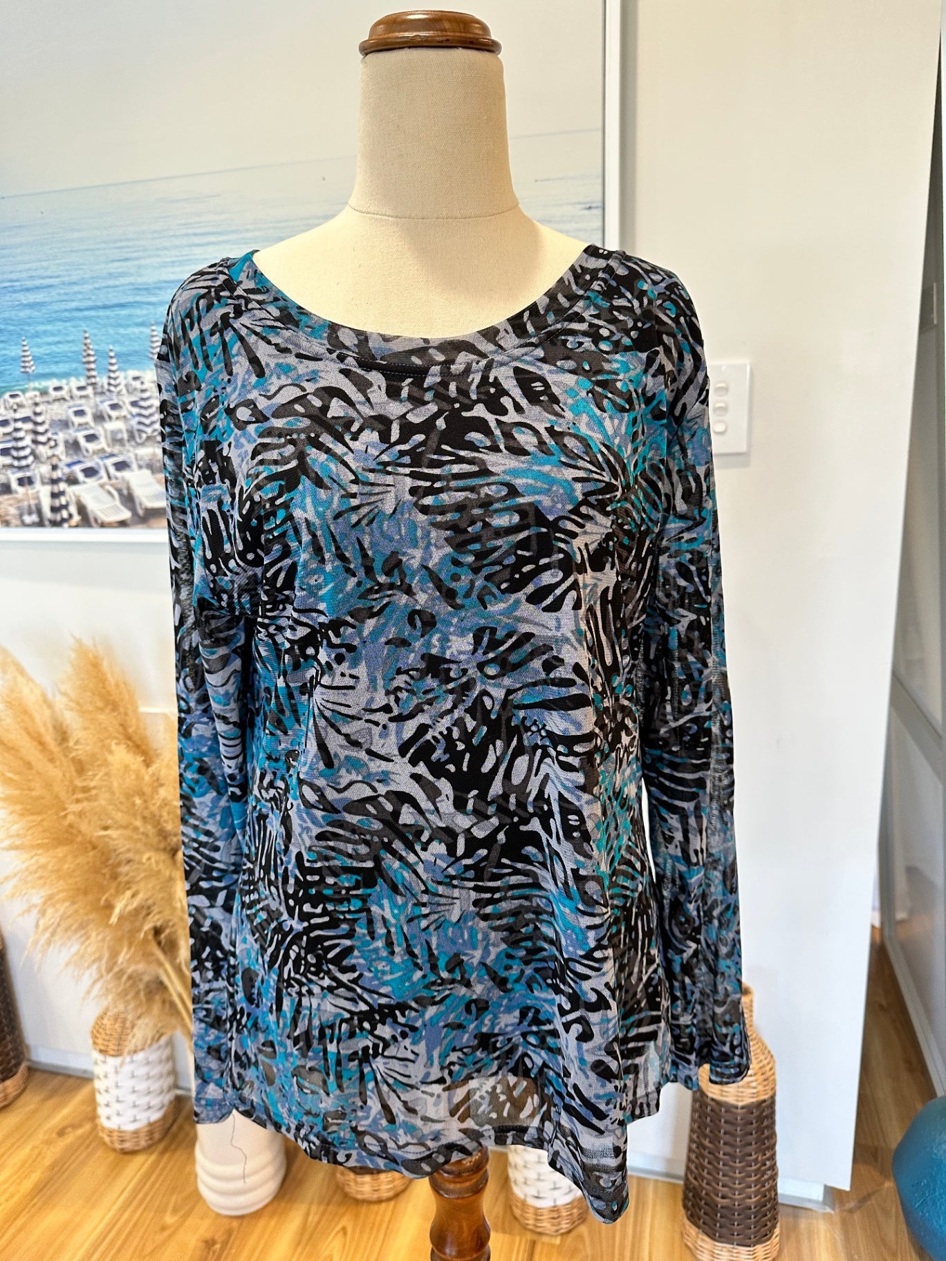 Top Extra Large Blue, Black, Grey