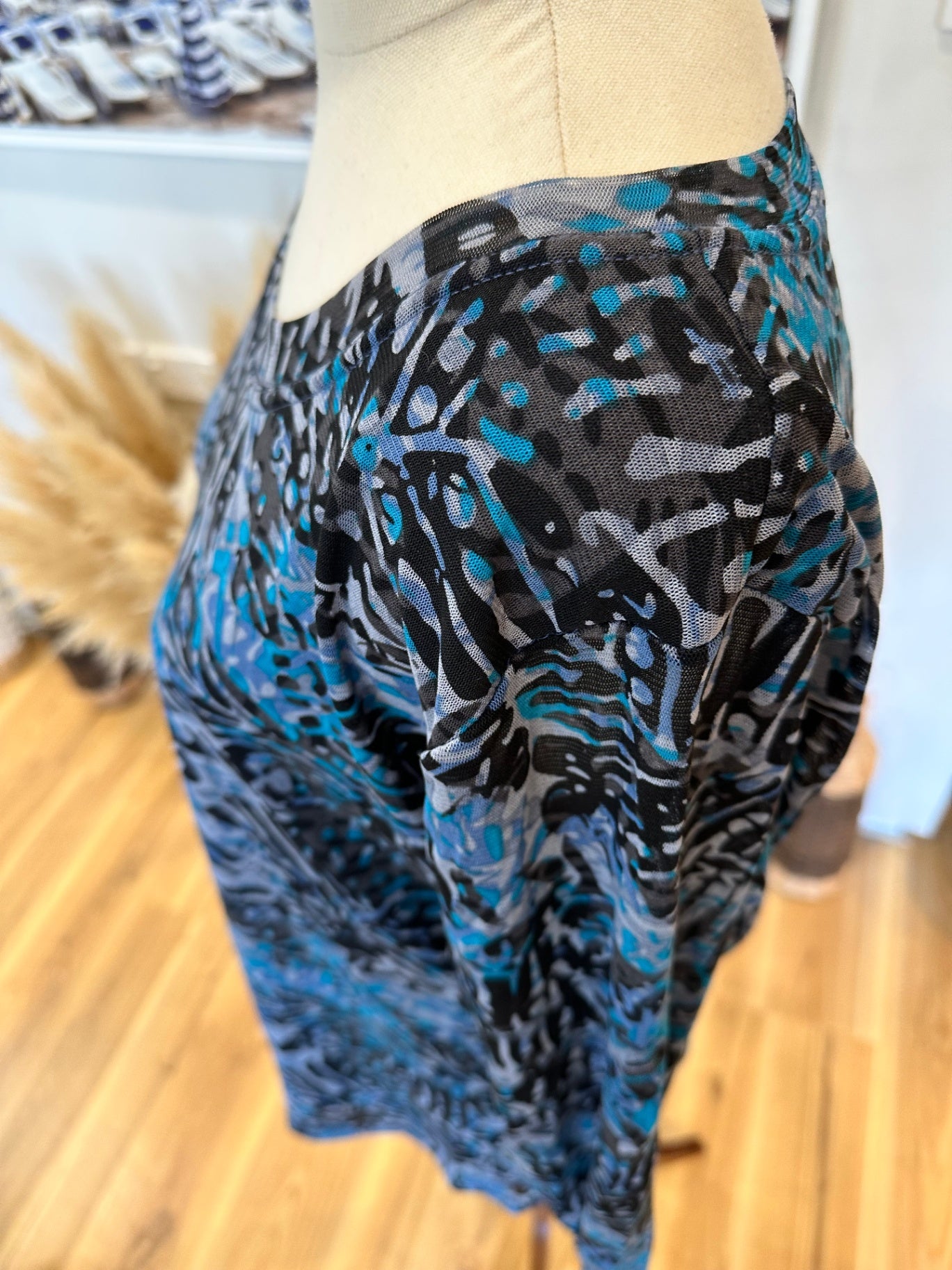 Top Extra Large Blue, Black, Grey