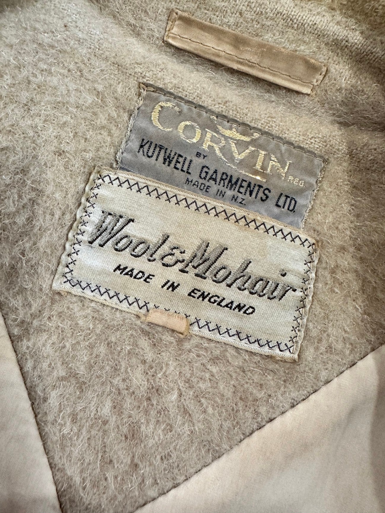 Vintage - Wool + Cashmere Coat - Medium - Cream / Beige