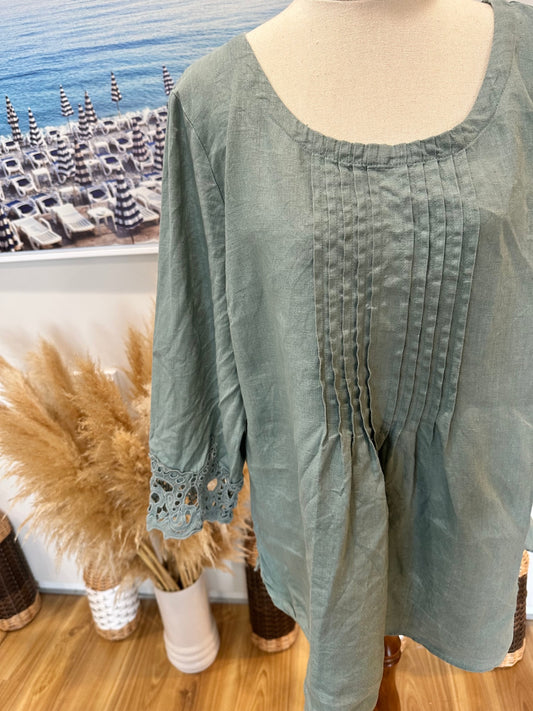 Jacqui-E - Linen Blouse - Size 14 - Light green