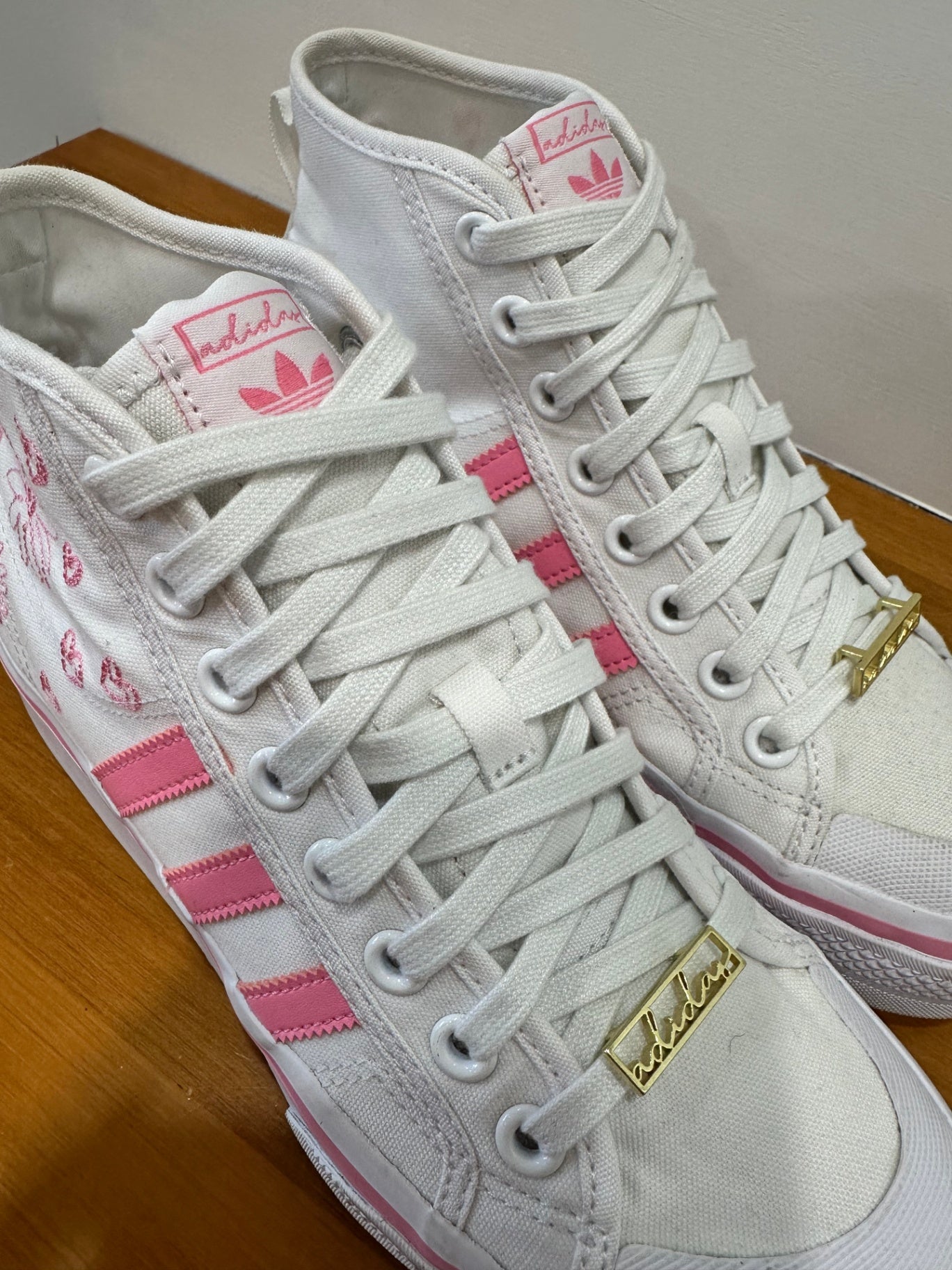 Adidas - Hight Top Sneakers - Size 8 - White and Pink w Embroidered Hearts
