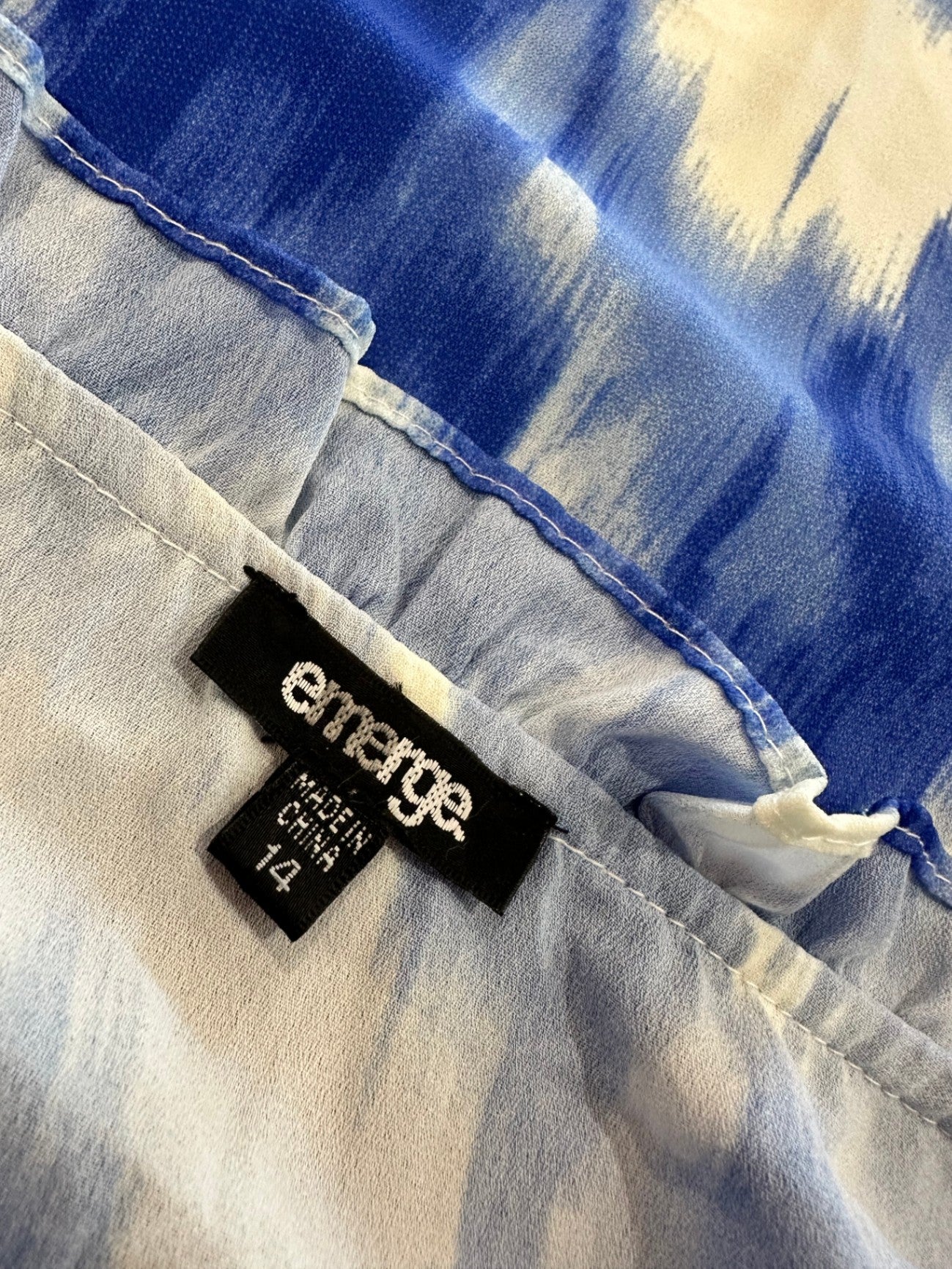 Emerge Blouse - Size 14 - Watercolour Tones: Blue and White