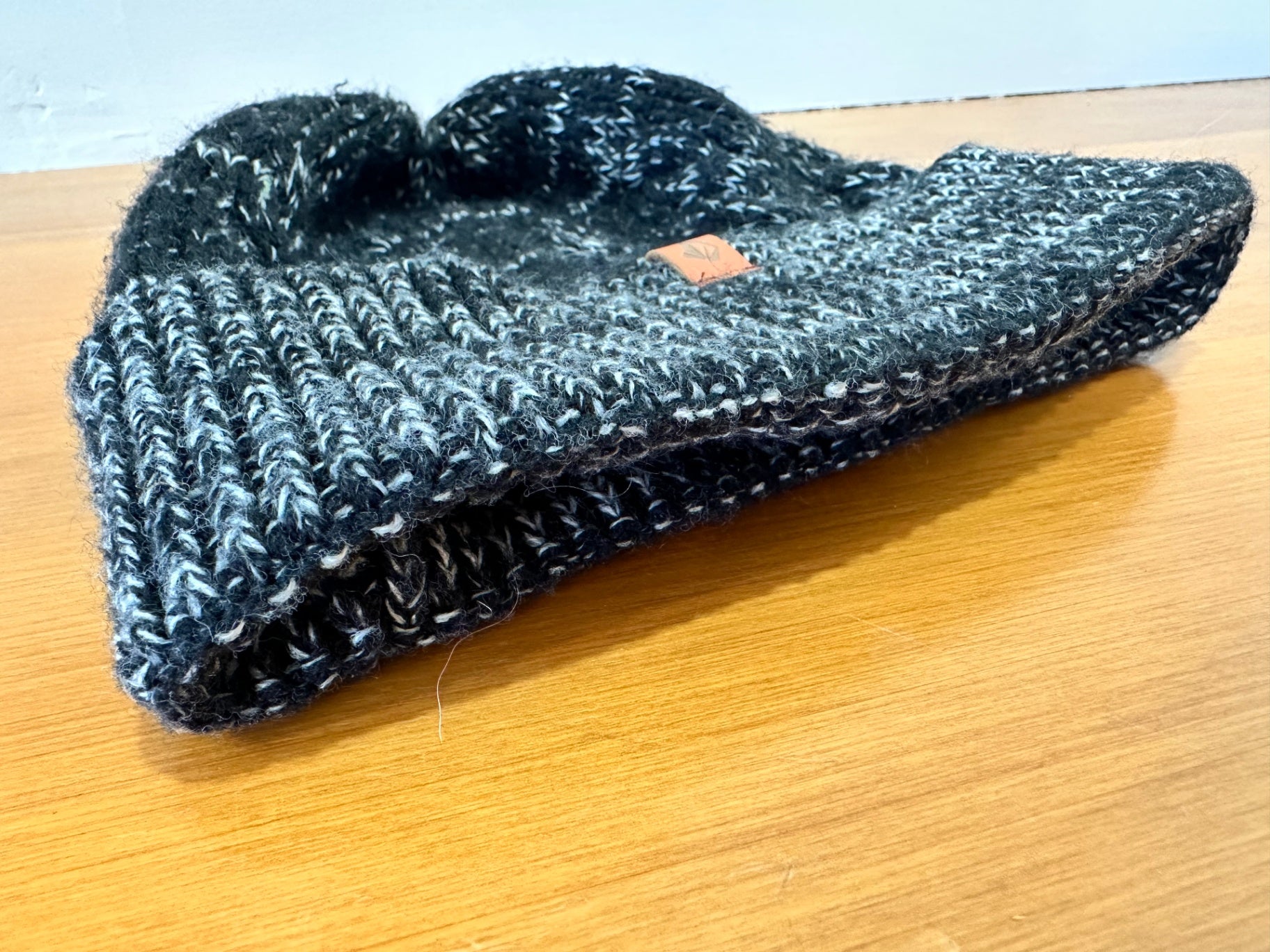 [SALE] Volcom Beanie - Black + Grey