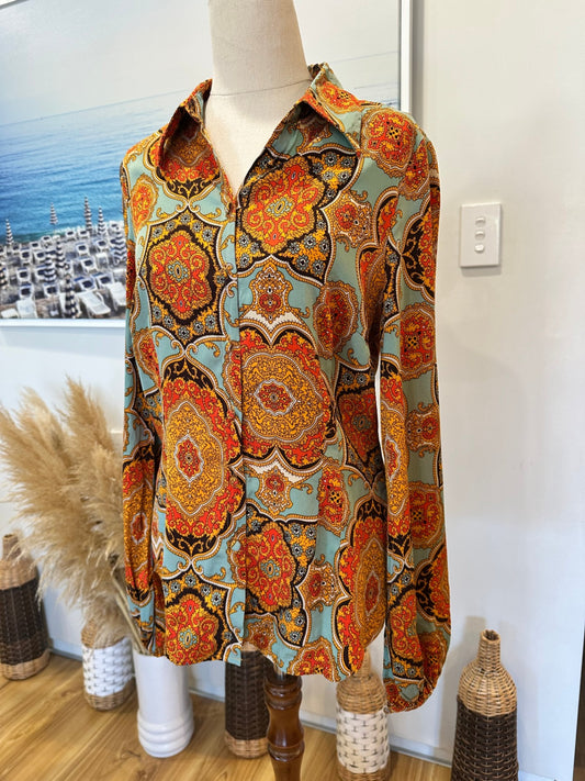 Charlie Brown - Blouse - Size 12 - Aqua & Orange Paisley Print - Silk + Spandex