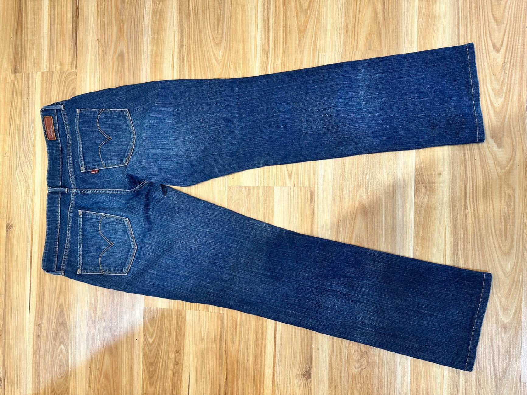 [SALE] Levi's - Demi Curve Jeans - Size 30 - Dark Blue - Straight Leg