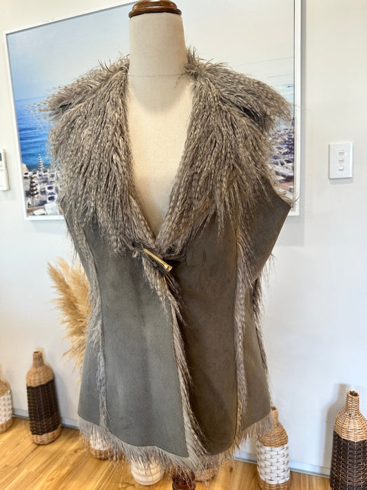 Faux Fur / Suede Bohemian Vest - Large - Grey / Brown