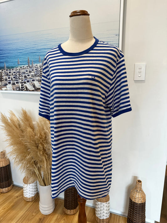 Calvin Klein - T-Shirt - Large - Blue and white striped