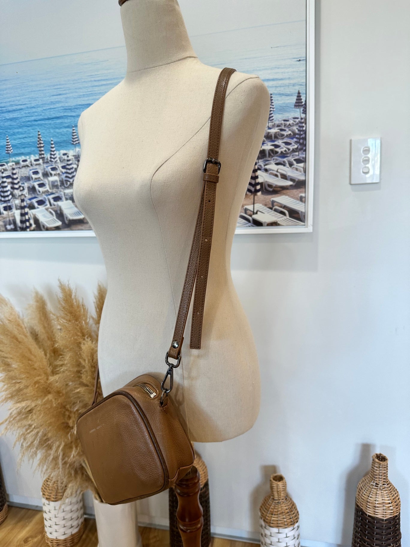 Status Anxiety - Cross Body Handbag - Tan Brown - Leather