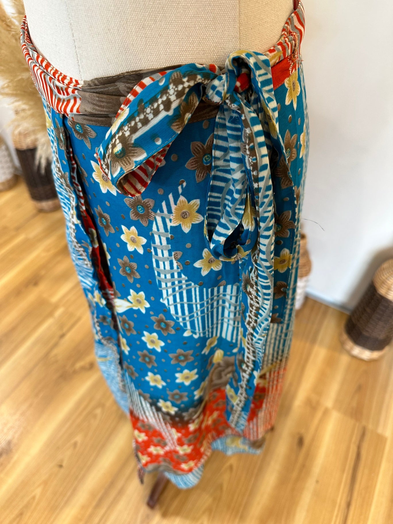 [SALE] Vintage - Hawaiian Wraparound Skirt - One Size - Teal + Orange