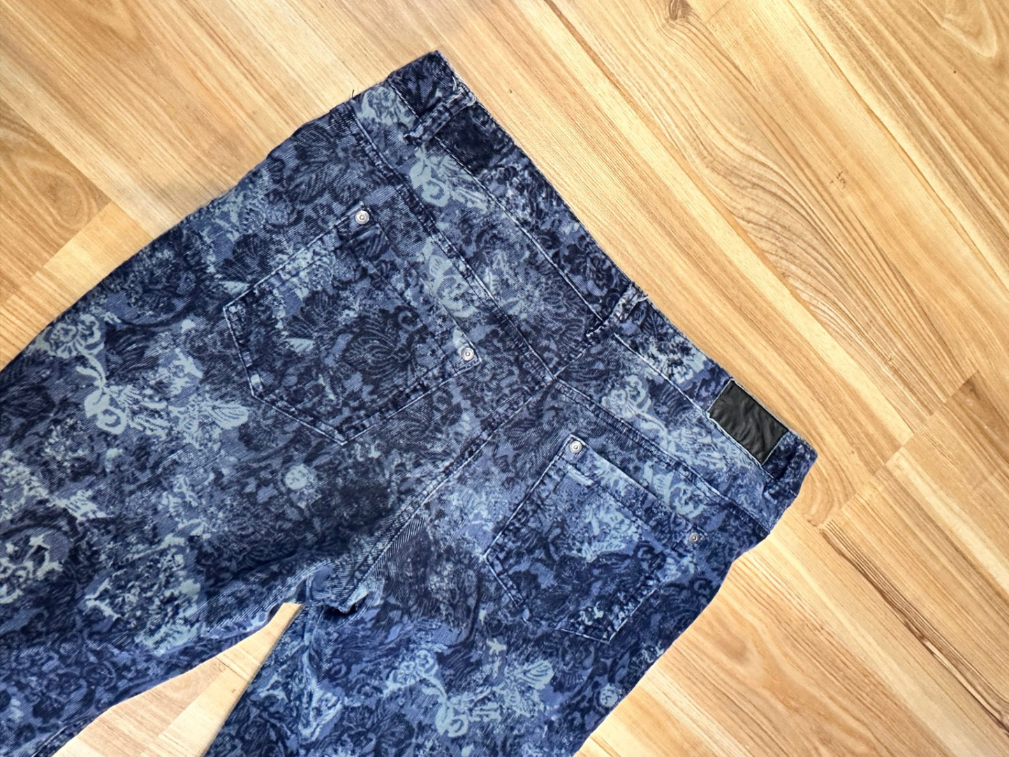 [SALE] Sportscraft - Pants - Size 12 - Dark blue with a floral pattern - Cord like texture