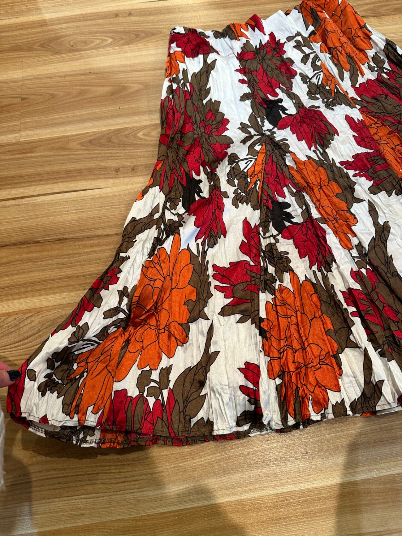 [SALE] Suzannegrae - Skirt - Size 14 - Multicolor (Orange, Red, Brown, White, Black)