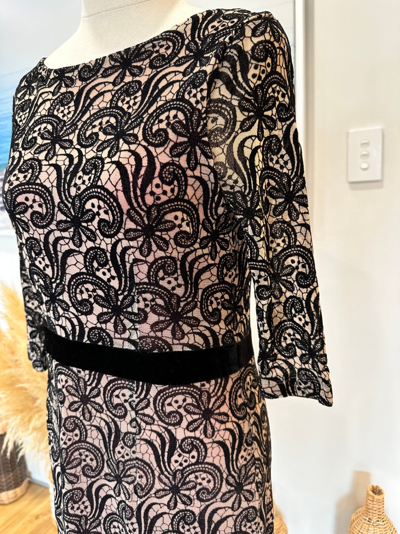 [SALE] Next - Dress - Size 8 - Rose with Black Lace