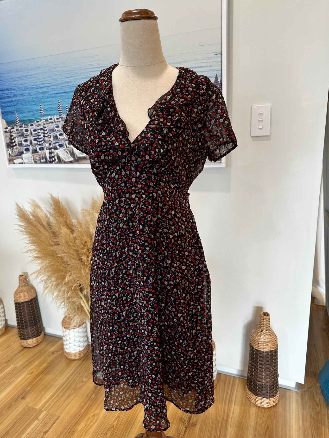 Max Dress - Size 8 - Black with petite flower print