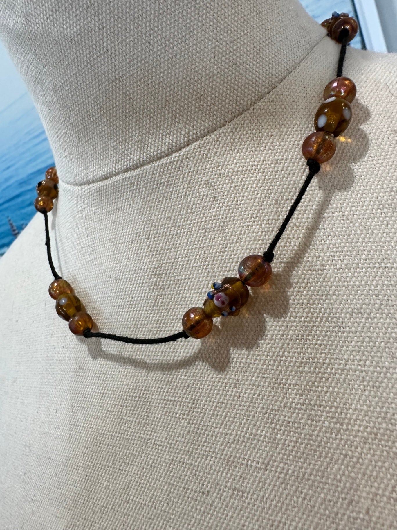 [SALE] Necklace - Leather cord with Brown & Amber beads