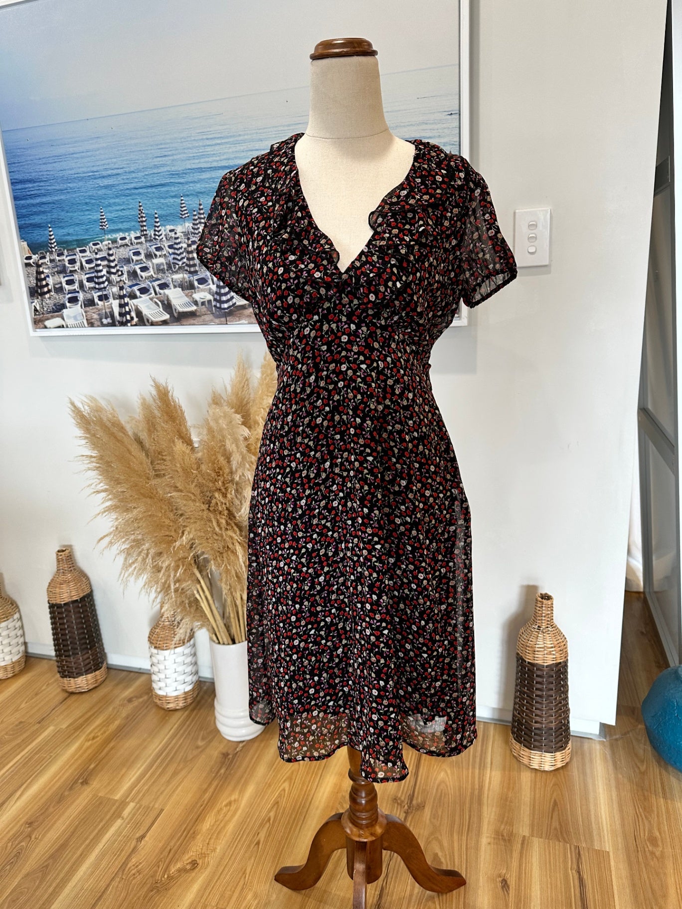 Max Dress - Size 8 - Black with petite flower print