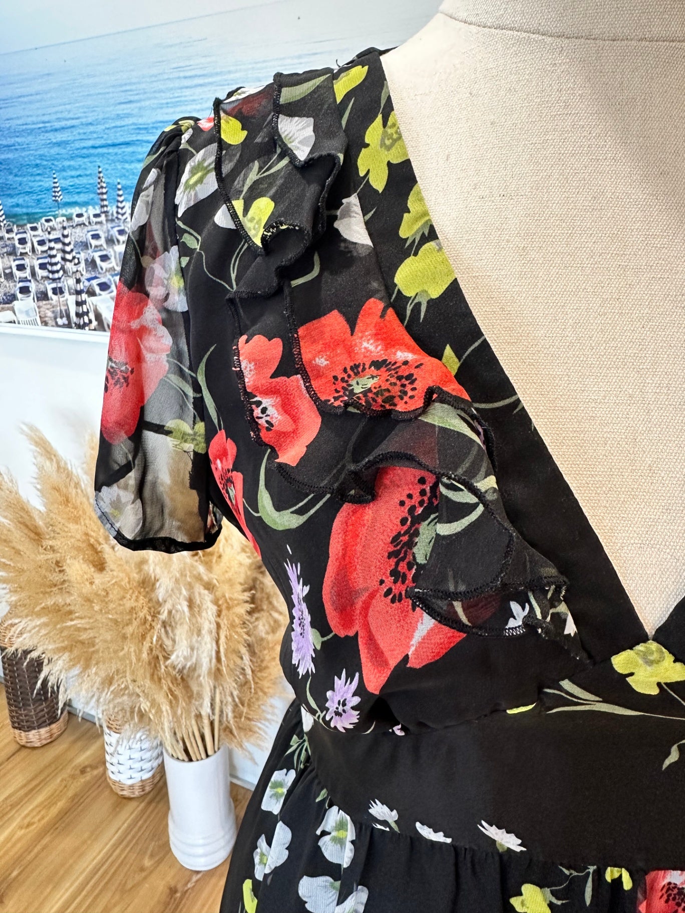 [SALE] Max Dress - Size 8 - Black w Floral Print and V neck