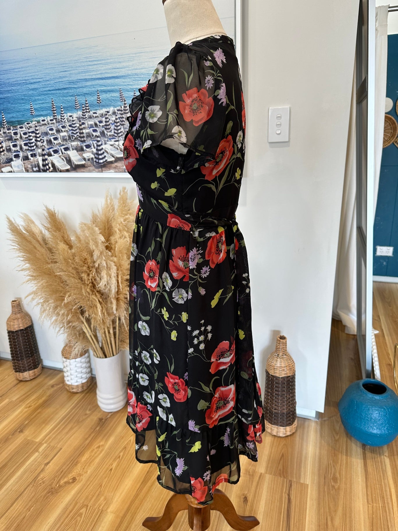 [SALE] Max Dress - Size 8 - Black w Floral Print and V neck