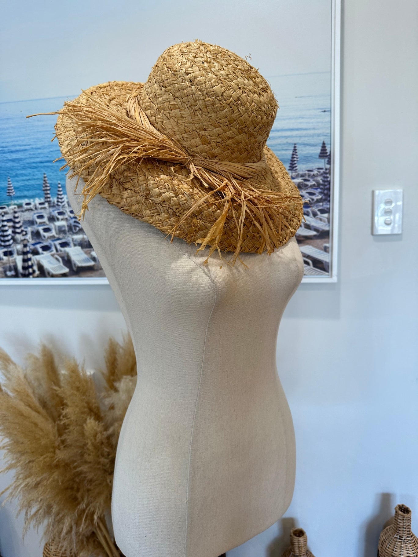 [SALE] Straw Sun Hat w Braided Garland