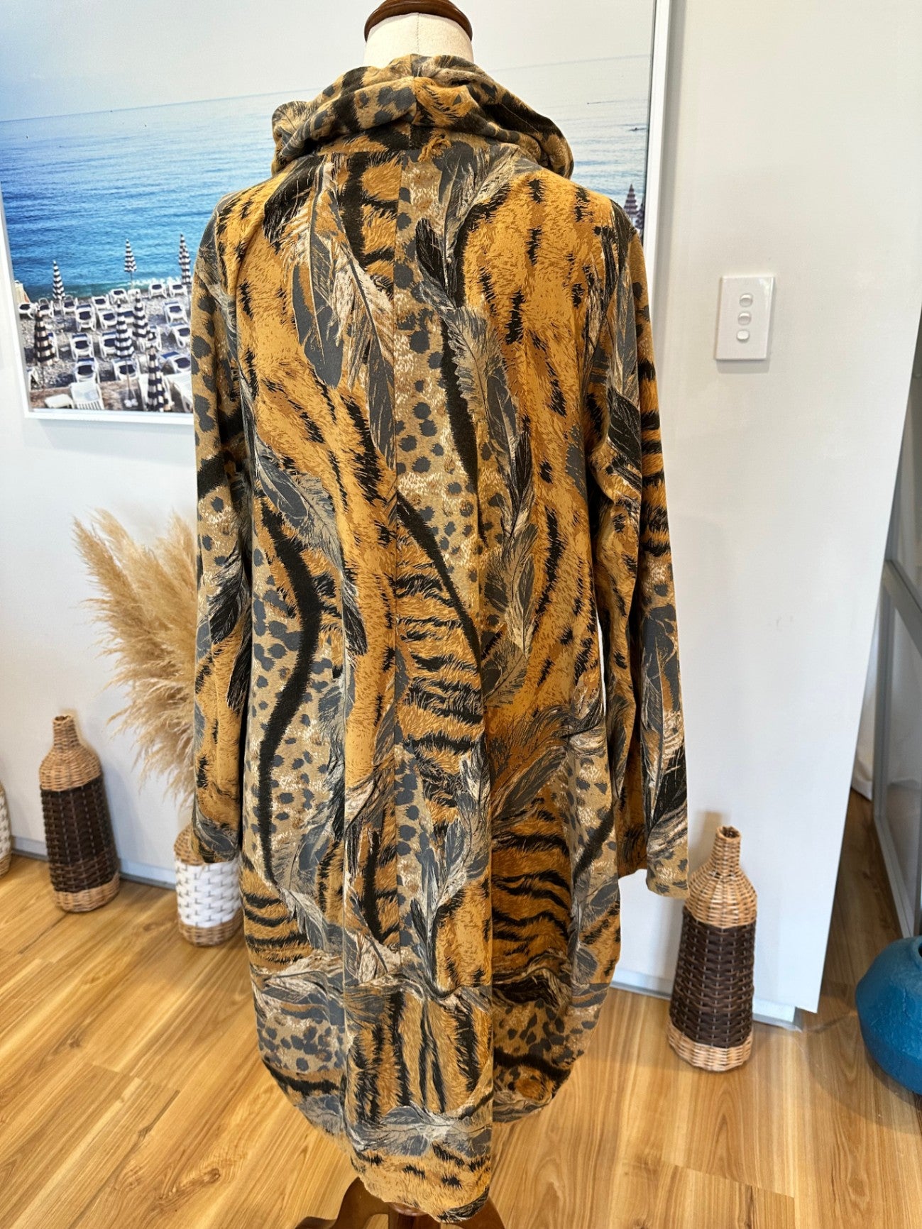 [SALE] Italian Affair - Dress - Small / Medium - Tan brown with feather print