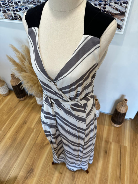 Country Road Dress - Size 10 - Striped: White & Grey