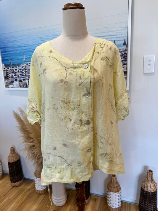 Blouse - Size Large - Light yellow with floral patterns - 100% Linen