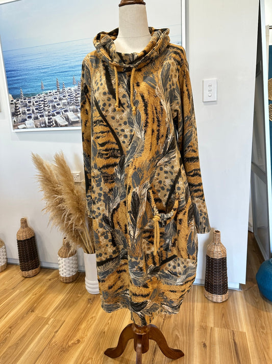 [SALE] Italian Affair - Dress - Small / Medium - Tan brown with feather print