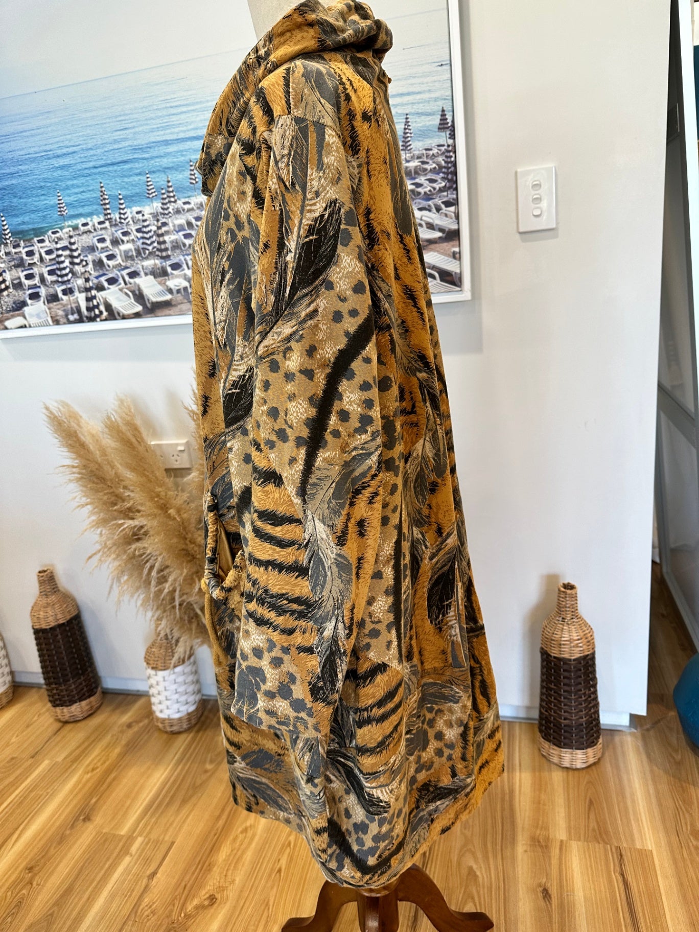 [SALE] Italian Affair - Dress - Small / Medium - Tan brown with feather print