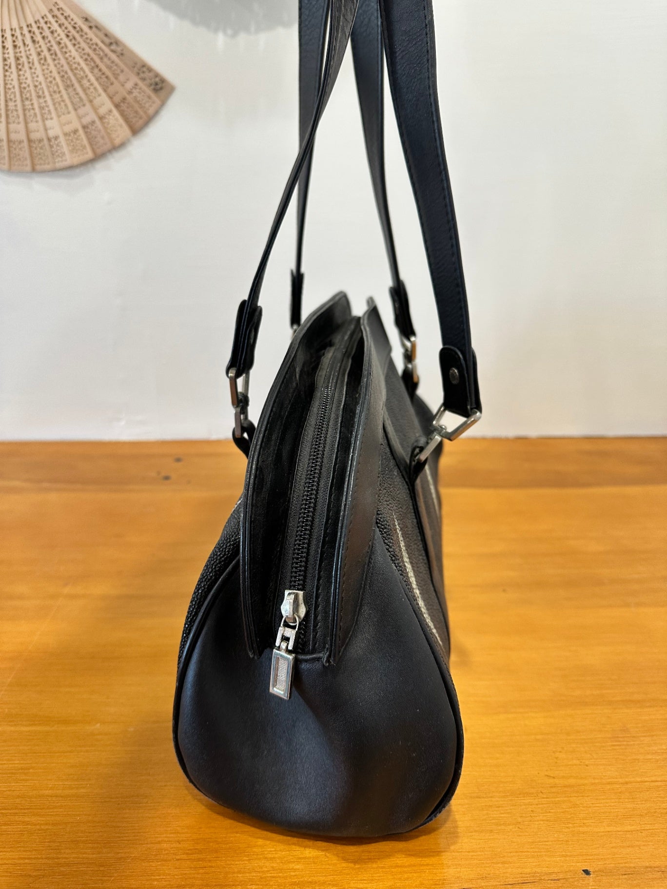 [SALE] Leather Handbag - Black  w Snake Eyes feature - Note flaw on strap