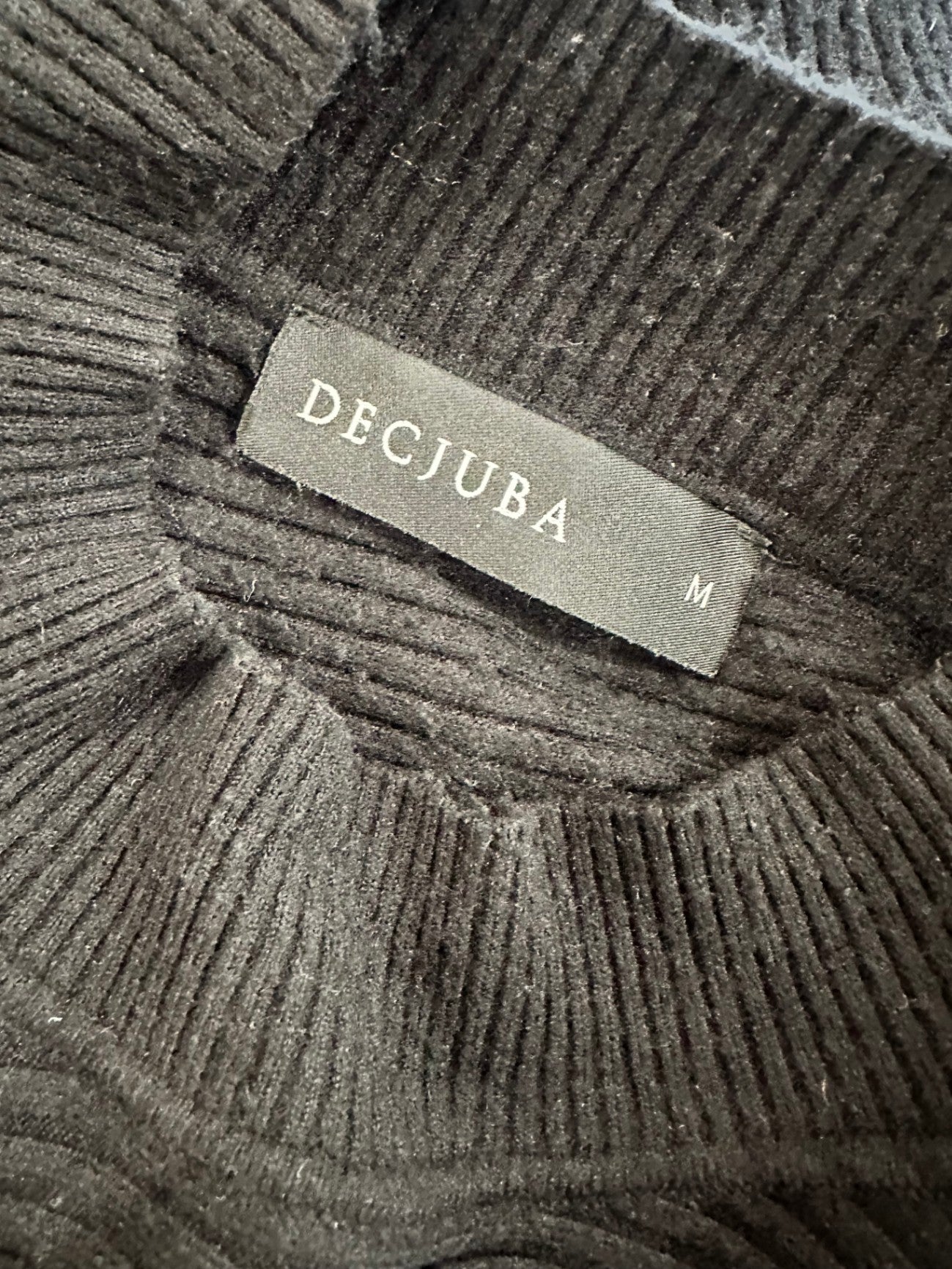 Decjuba Jumper - Medium - Black (some pilling)