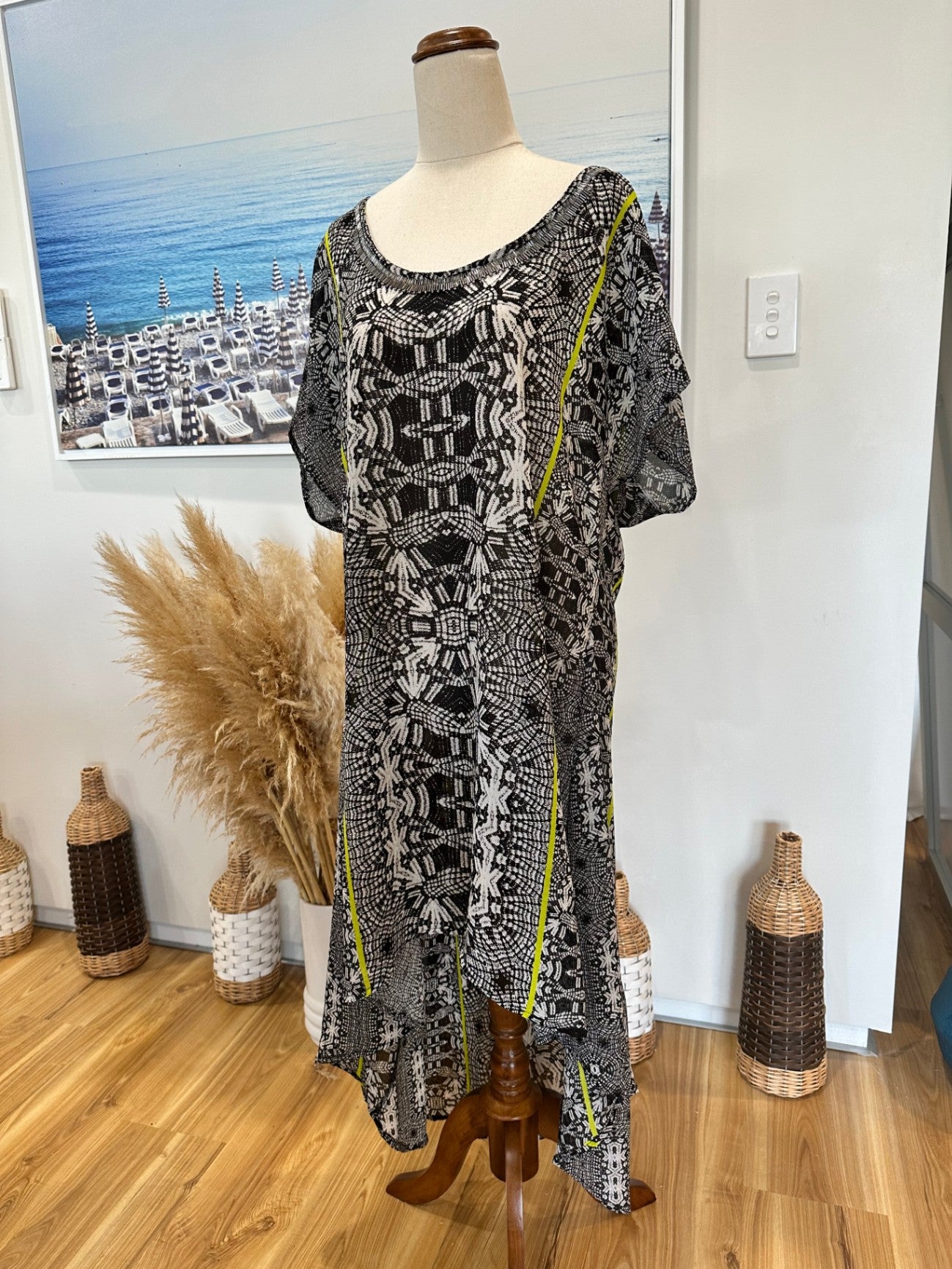 City Chic - Dress - Size 18 - Aztec Print Black/White [New without tags]