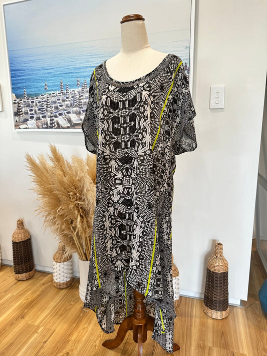 City Chic - Dress - Size 18 - Aztec Print Black/White [New without tags]