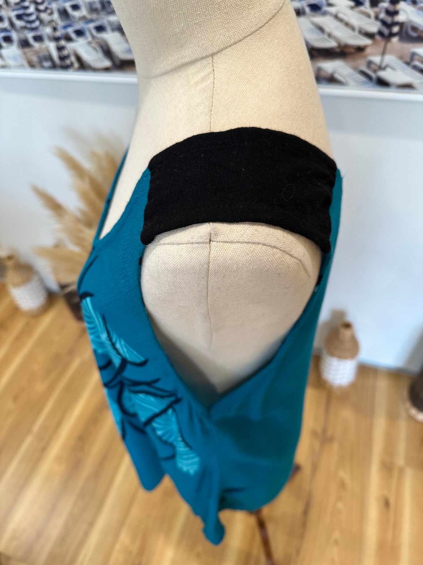 [SALE] Tropical Singlet - Turquoise + Black - Extra Large