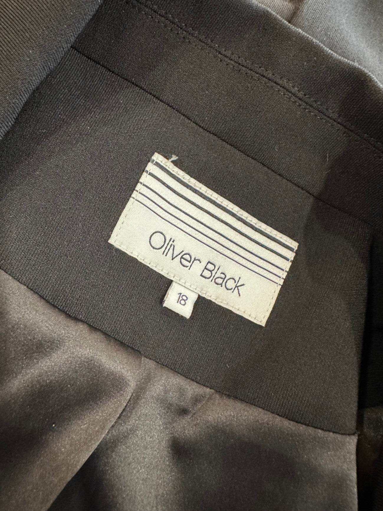 Oliver Black - Boxy Blazer - Size 18 - Black [New without tags]