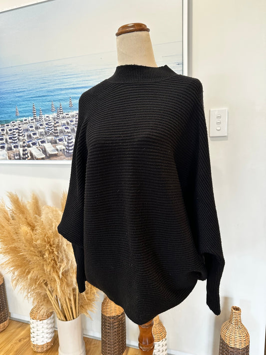 Decjuba Jumper - Medium - Black (some pilling)