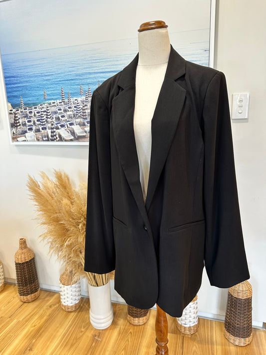 Oliver Black - Boxy Blazer - Size 18 - Black [New without tags]