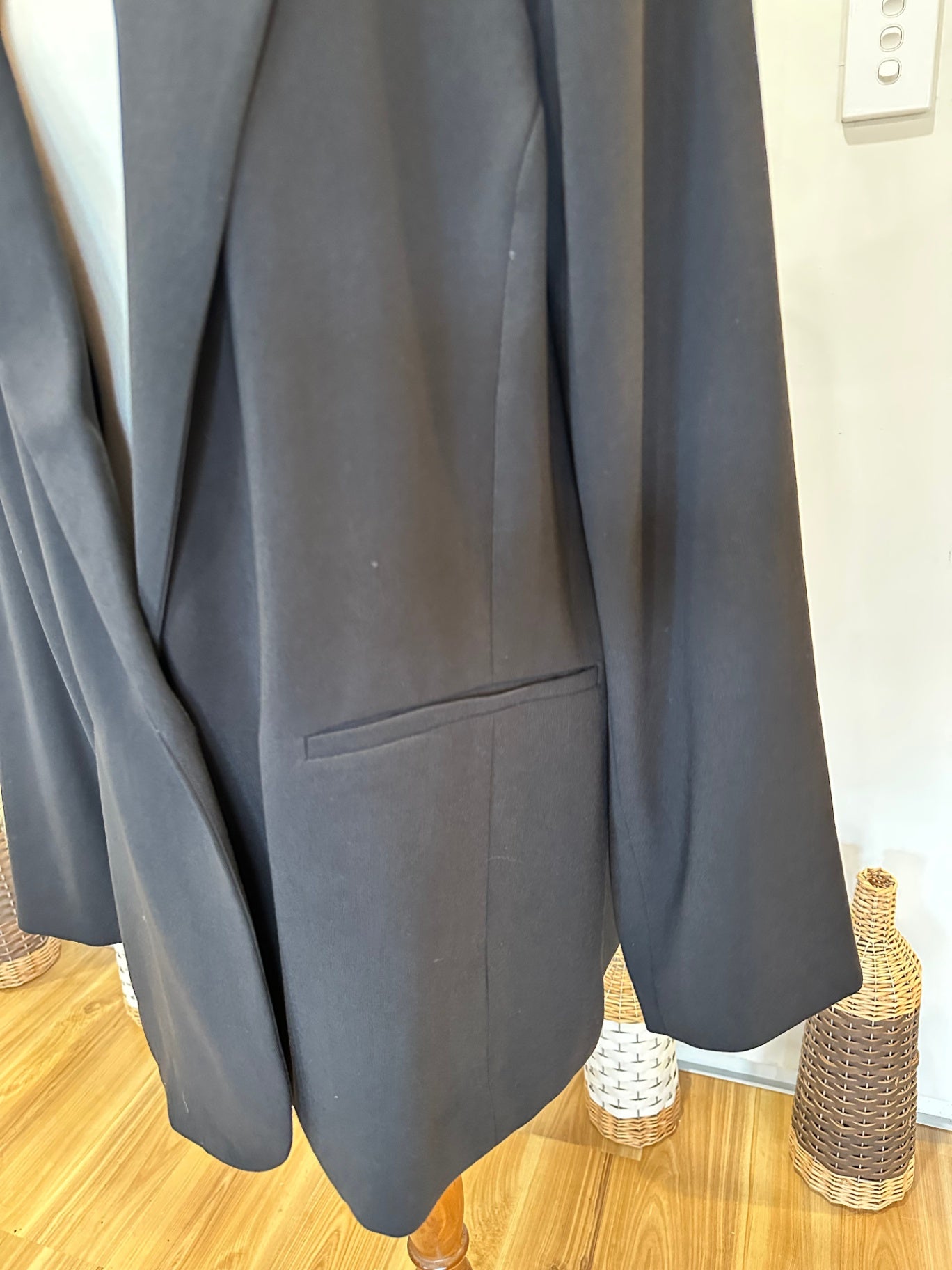Oliver Black - Boxy Blazer - Size 18 - Black [New without tags]